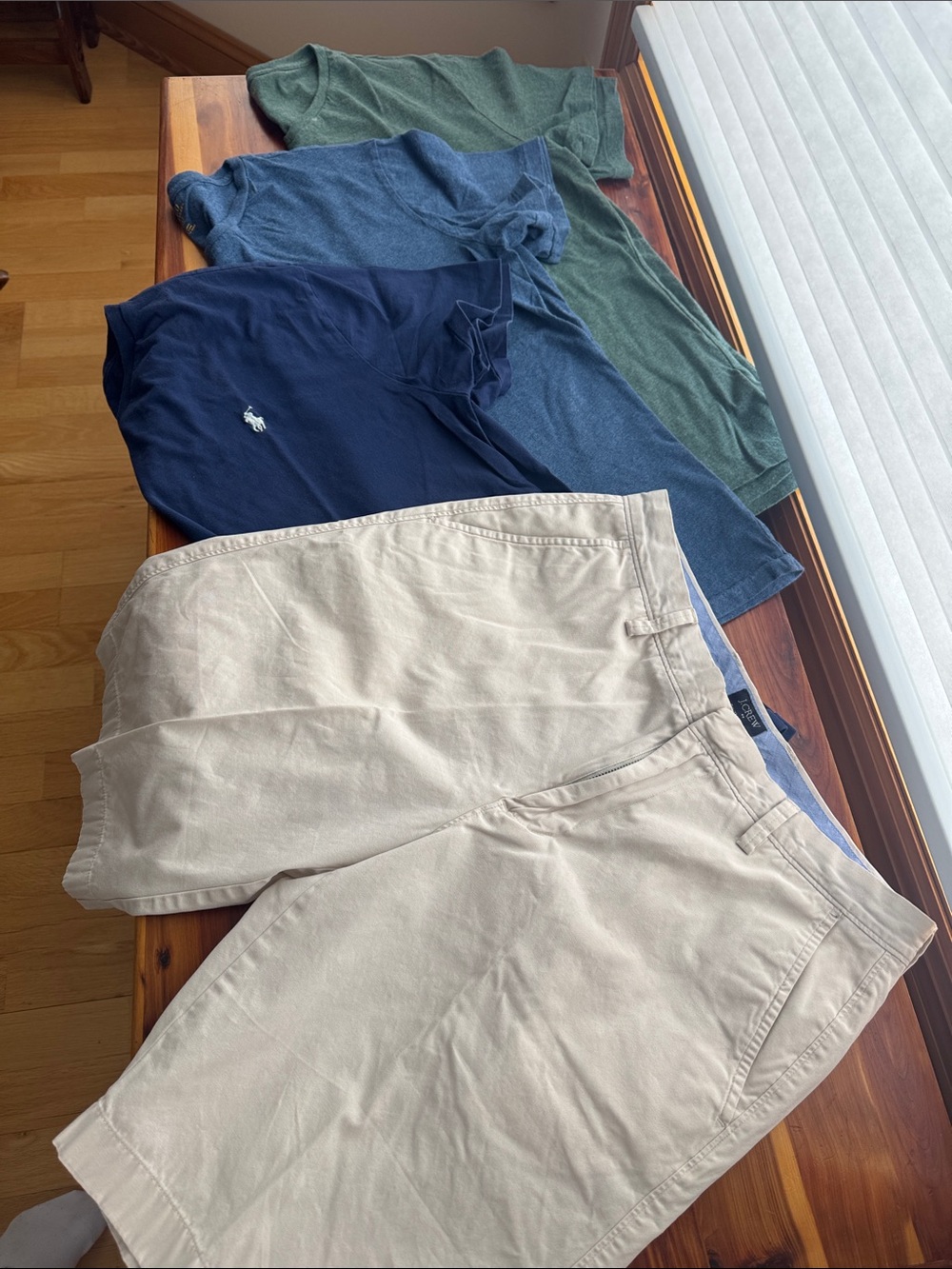 Men’s Bundle 3 Polo T-Shirts & 1 Pair J-Crew Chino Shorts